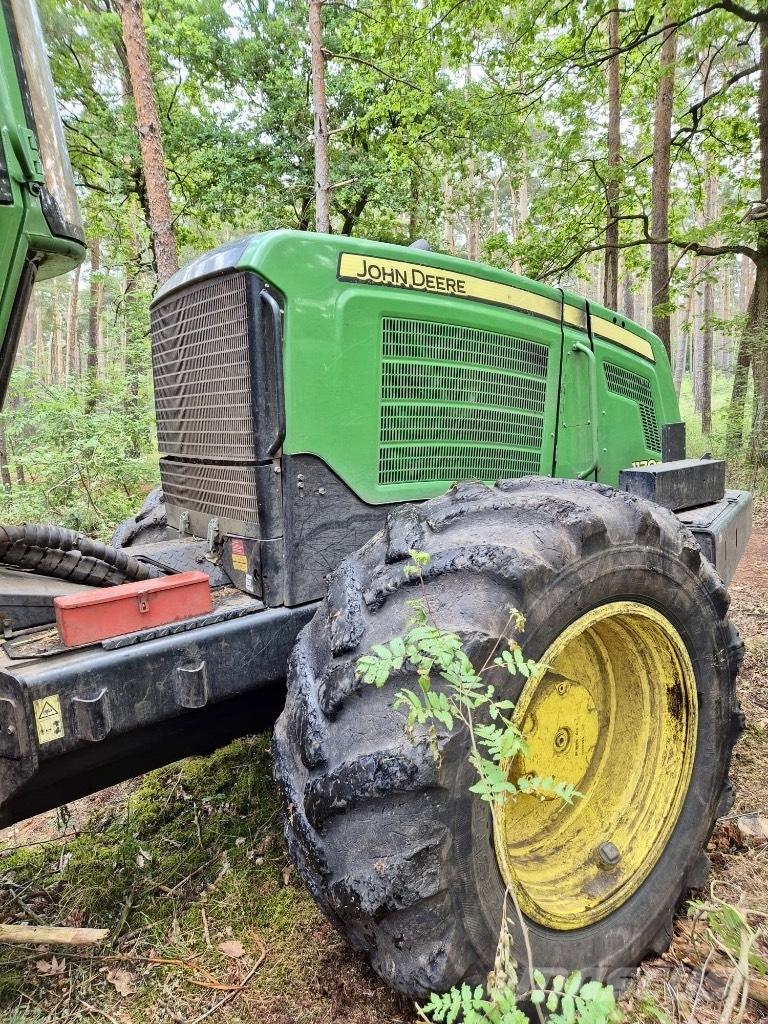 John Deere 1170 E Harwestery