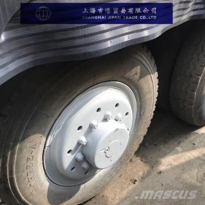 Sany STC1000 Żurawie szosowo-terenowe