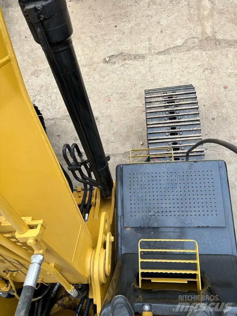 CAT 320 D Koparki gąsienicowe