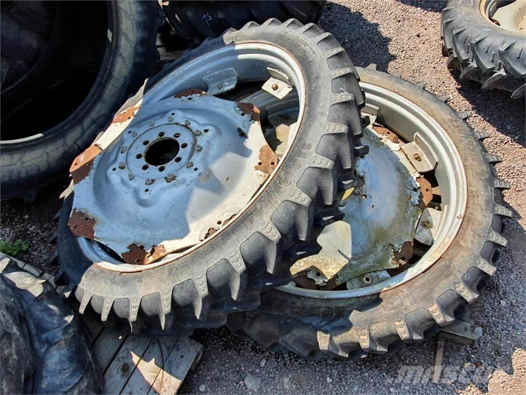 BKT 230/95R44 x2 Opony, koła i felgi