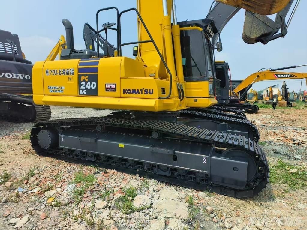 Komatsu PC 240-8 Midikoparki  7t - 12t