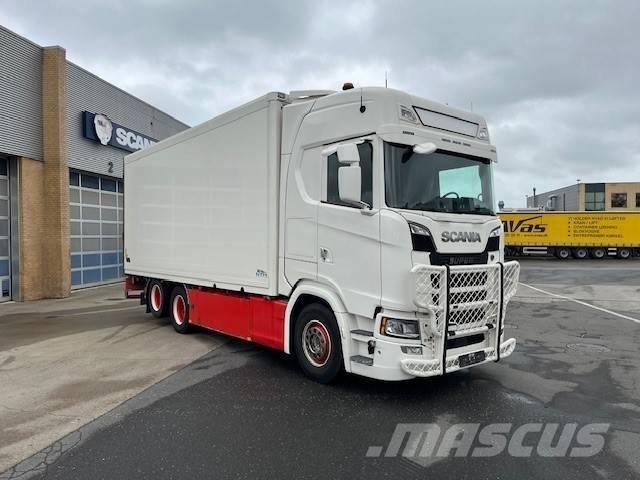 Scania S 650 Samochody ciężarowe ze skrzynią zamkniętą