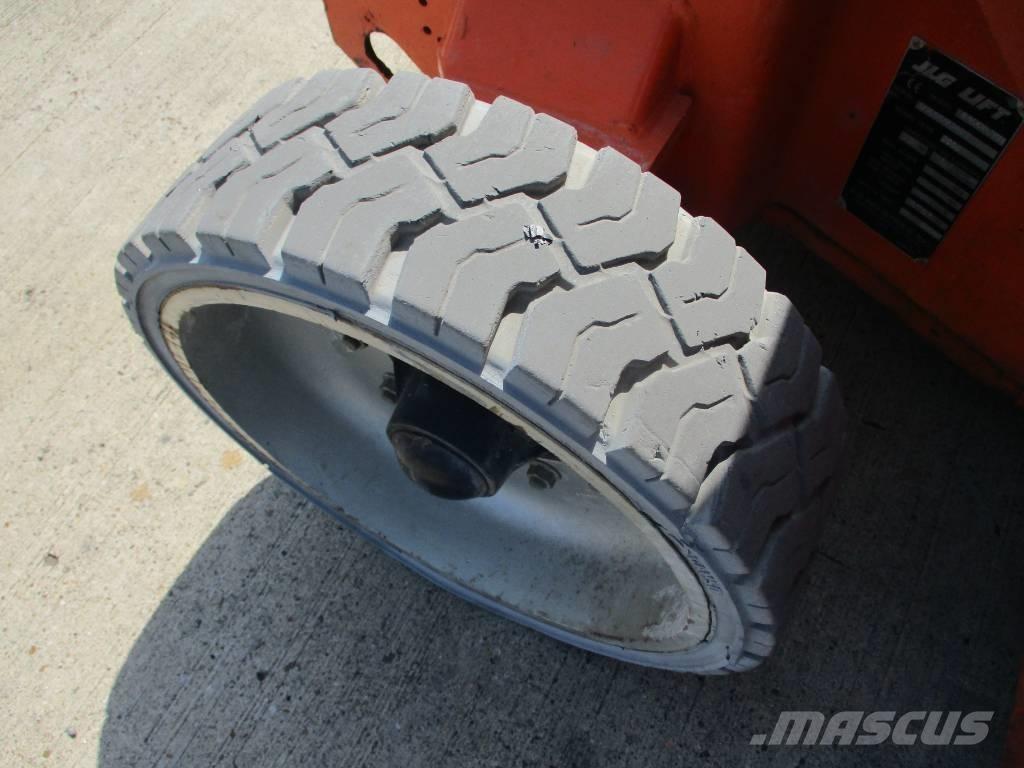 JLG E 400 AJPN (687) Kompaktowe samojezdne wysięgniki podnośnikowe