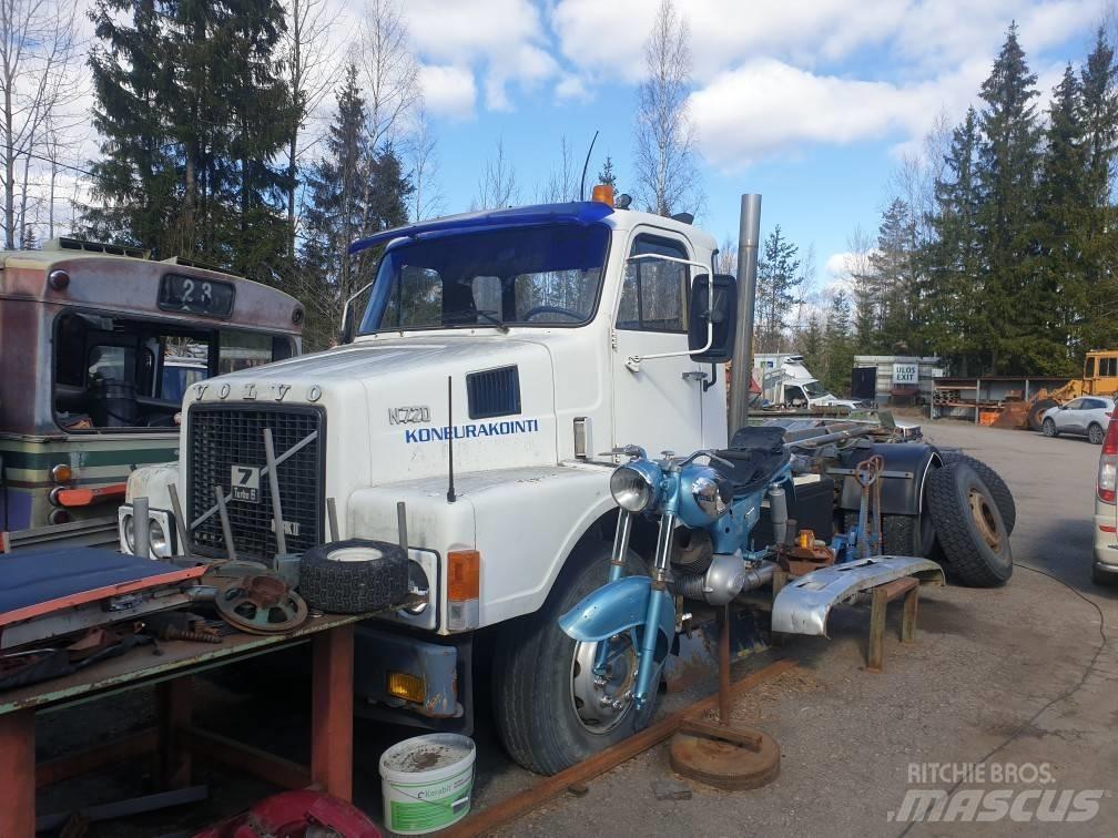 Volvo N7 4X2 Ciężarówki z wymienną zabudową