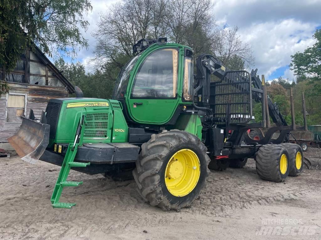 John Deere 1010 E Forwardery