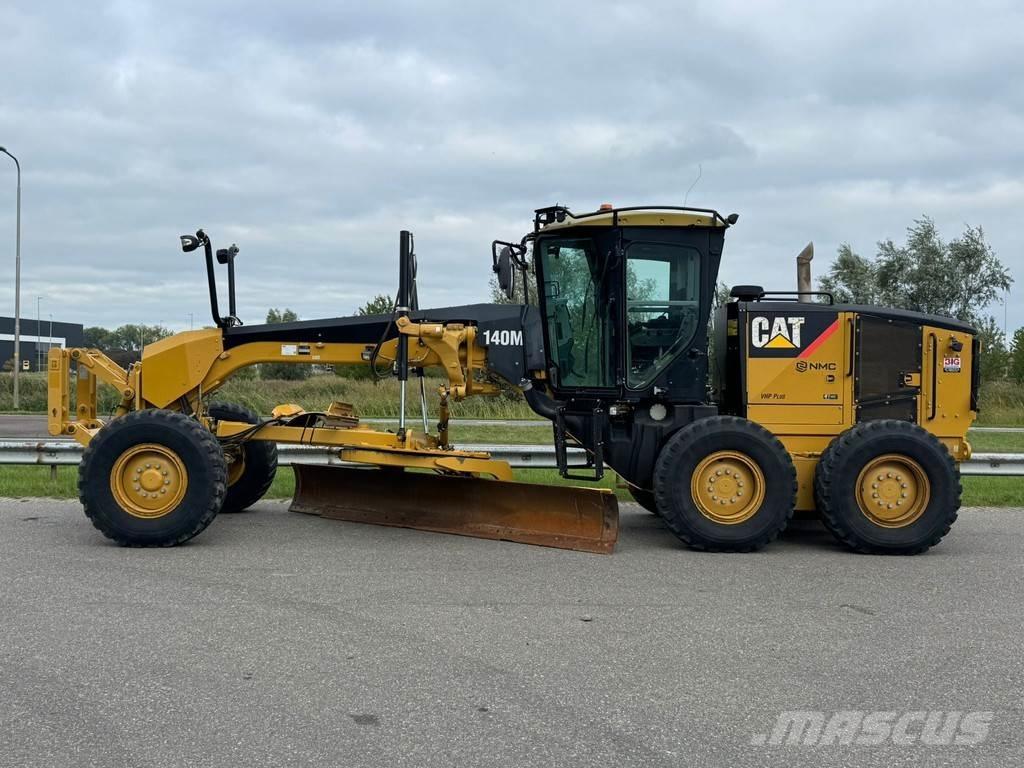 CAT 140M Równiarki