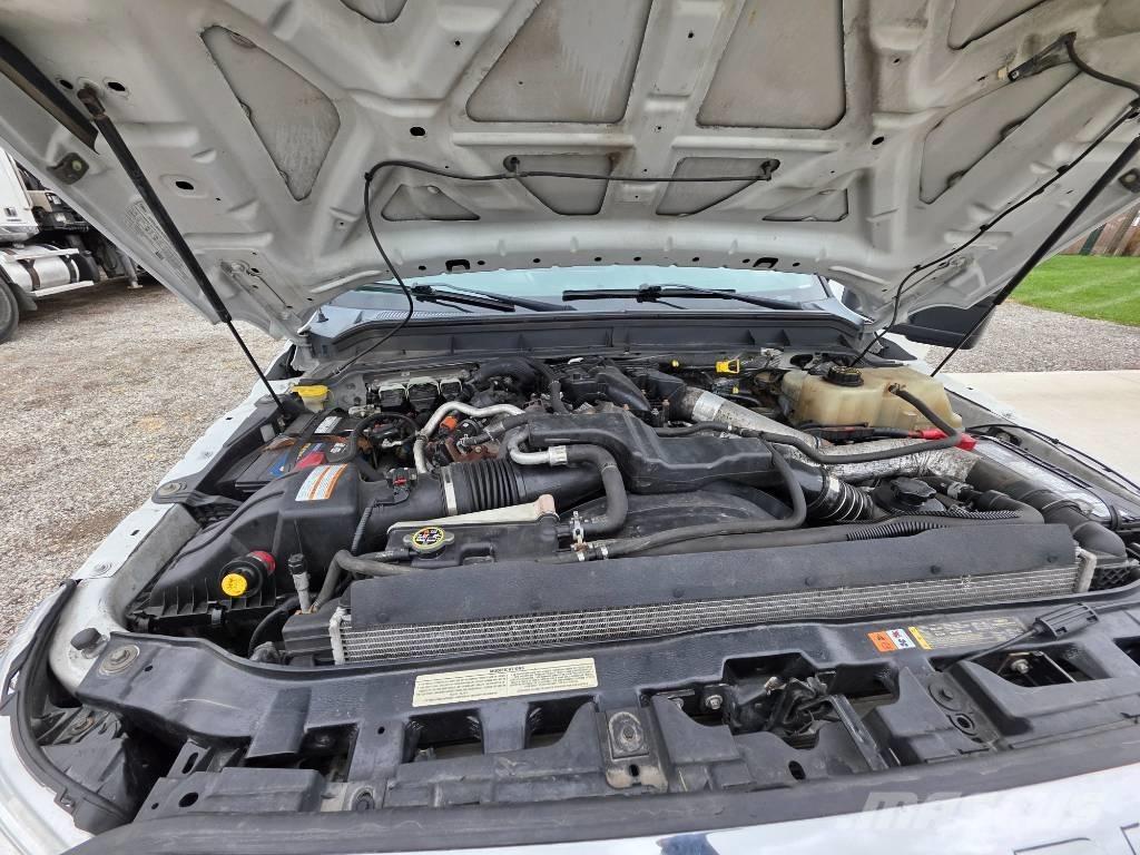 Ford F 550 Pojazdy komunalne