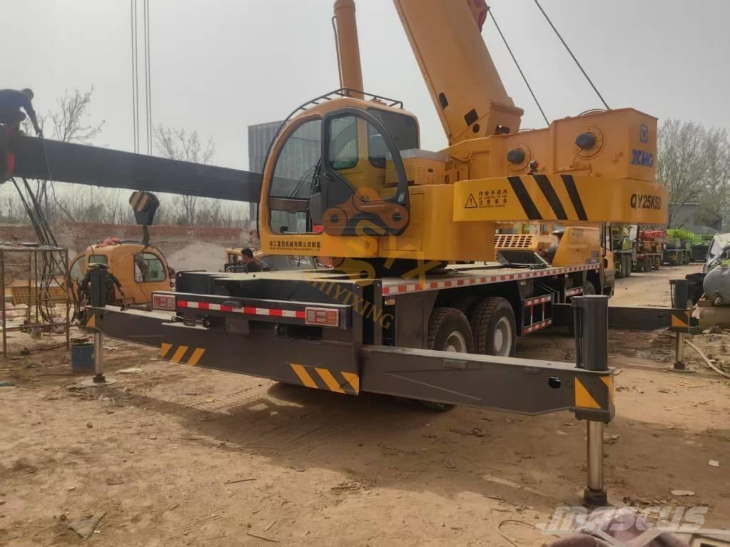 XCMG QY25K5D_1 Żurawie szosowo-terenowe
