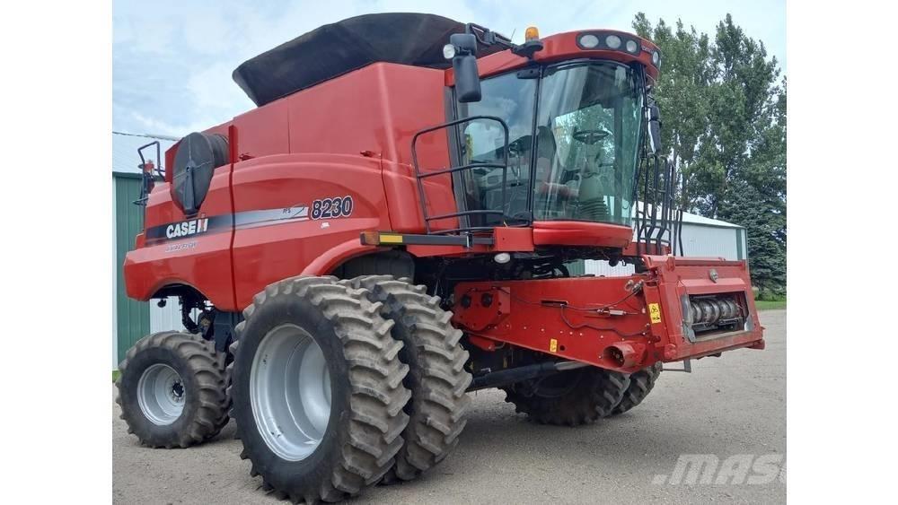 CASE 8230 Kombajny zbożowe