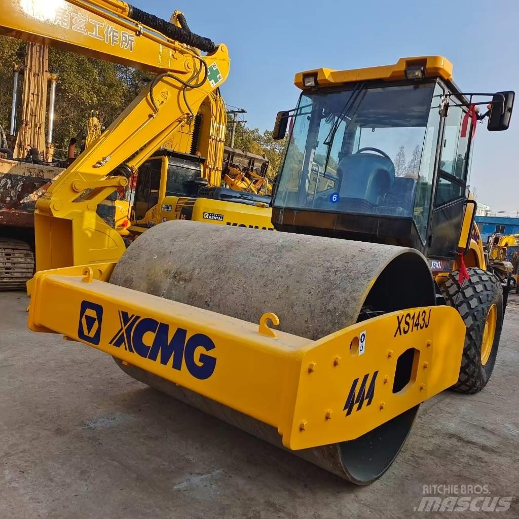 XCMG XS143J Walce jednobębnowe