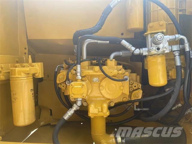 CAT 320D2 Koparki gąsienicowe