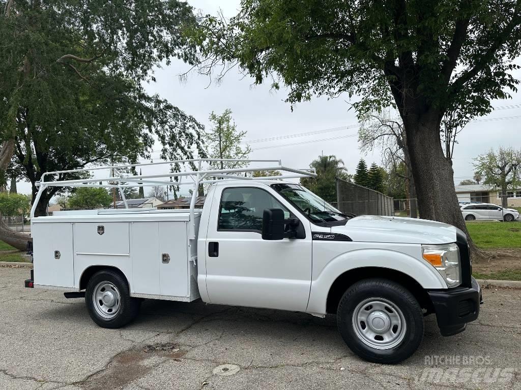 Ford F 350 Pick-upy / Pojazdy z otwieranymi burtami