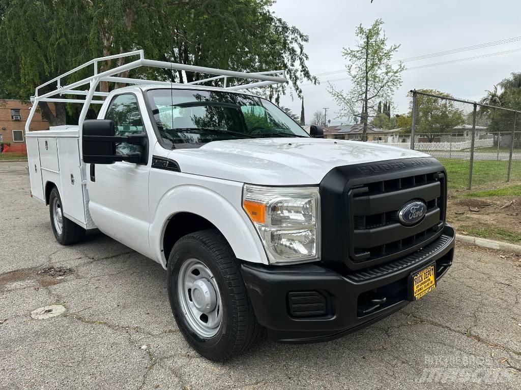 Ford F 350 Pick-upy / Pojazdy z otwieranymi burtami