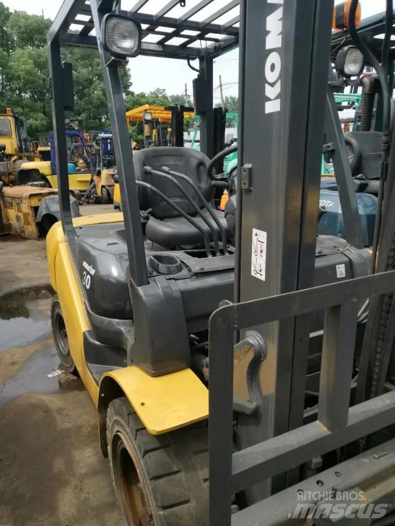 Komatsu 30 Ładowarki teleskopowe