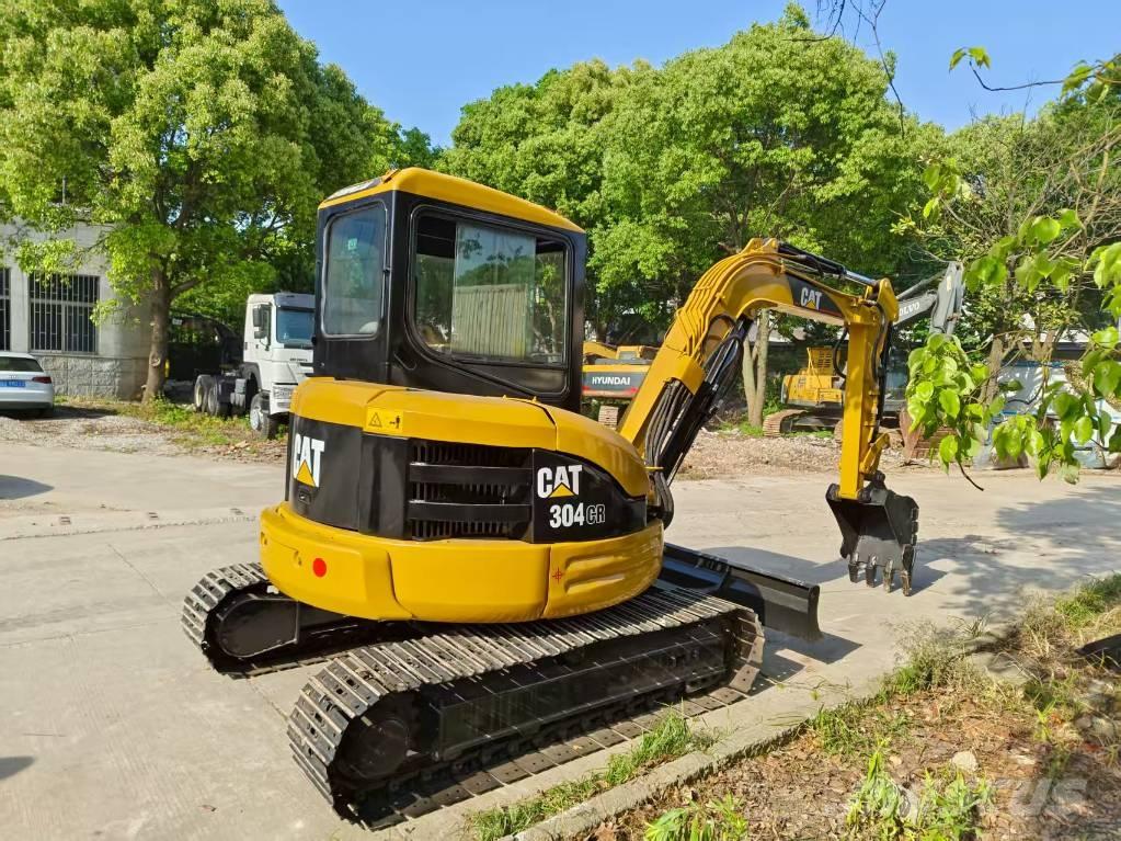 CAT 304 CR Minikoparki