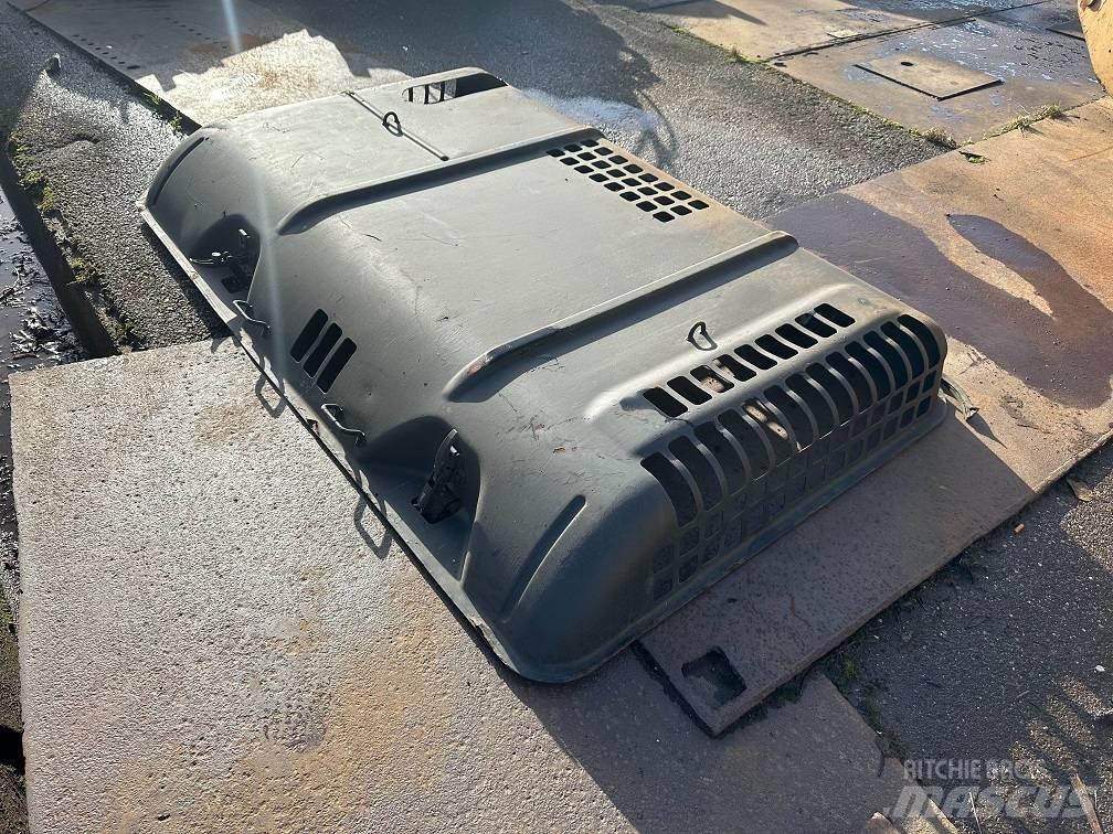 CAT 325DL hood Ramy i zawieszenie