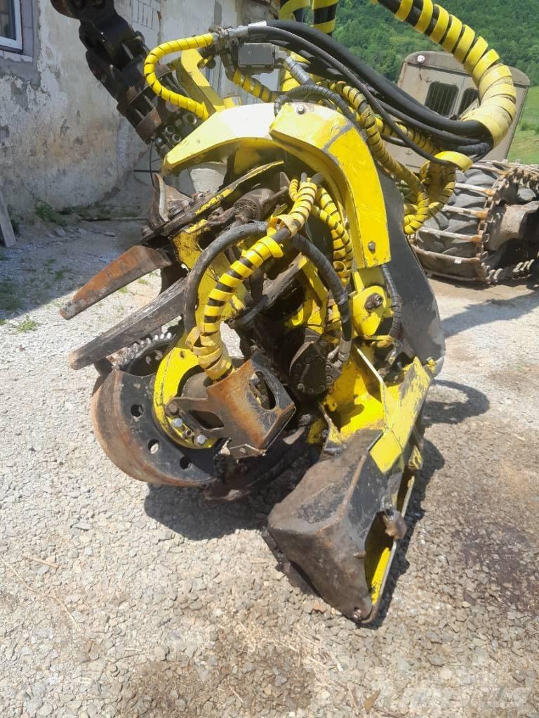 John Deere 1270 D Harwestery