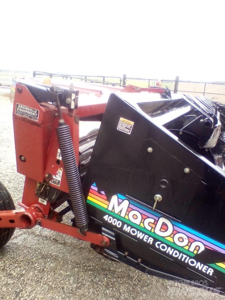 MacDon 4000 Haybine Maszyny budowlane - Inne