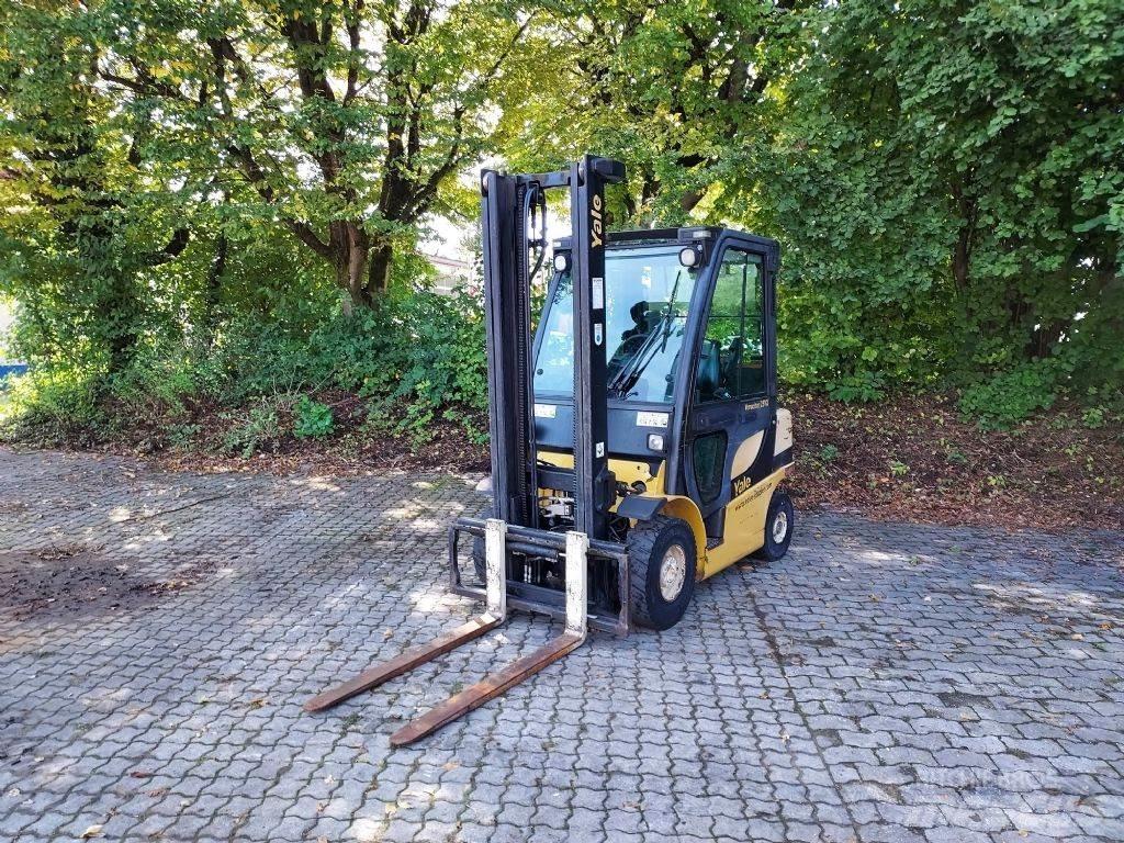 Yale GLP 25VX Wózki LPG