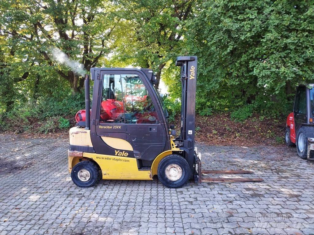 Yale GLP 25VX Wózki LPG