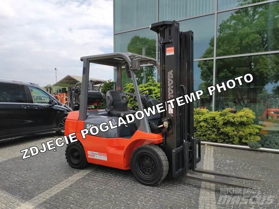 Toyota 42-7FGF20 Wózki LPG