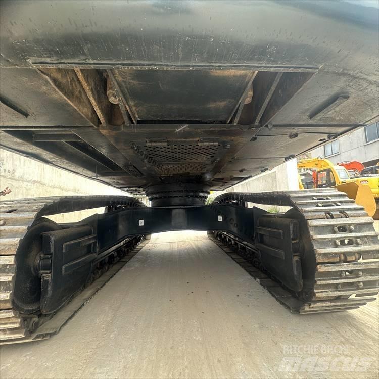 Hyundai 330 Koparki gąsienicowe