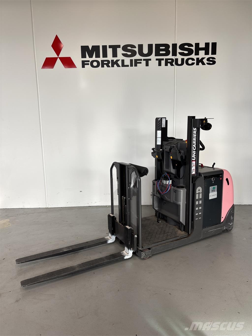 UniCarriers EPL100 Wózki kompletacyjne nisko unoszące