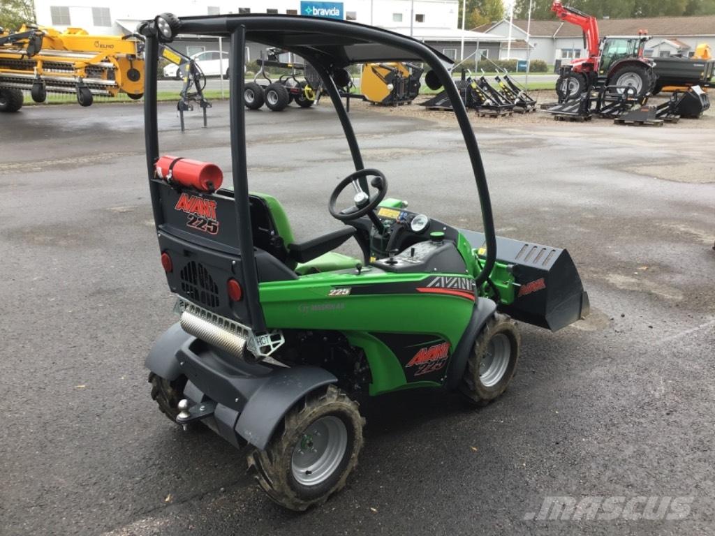 Avant 225 Ładowarki wielofunkcyjne
