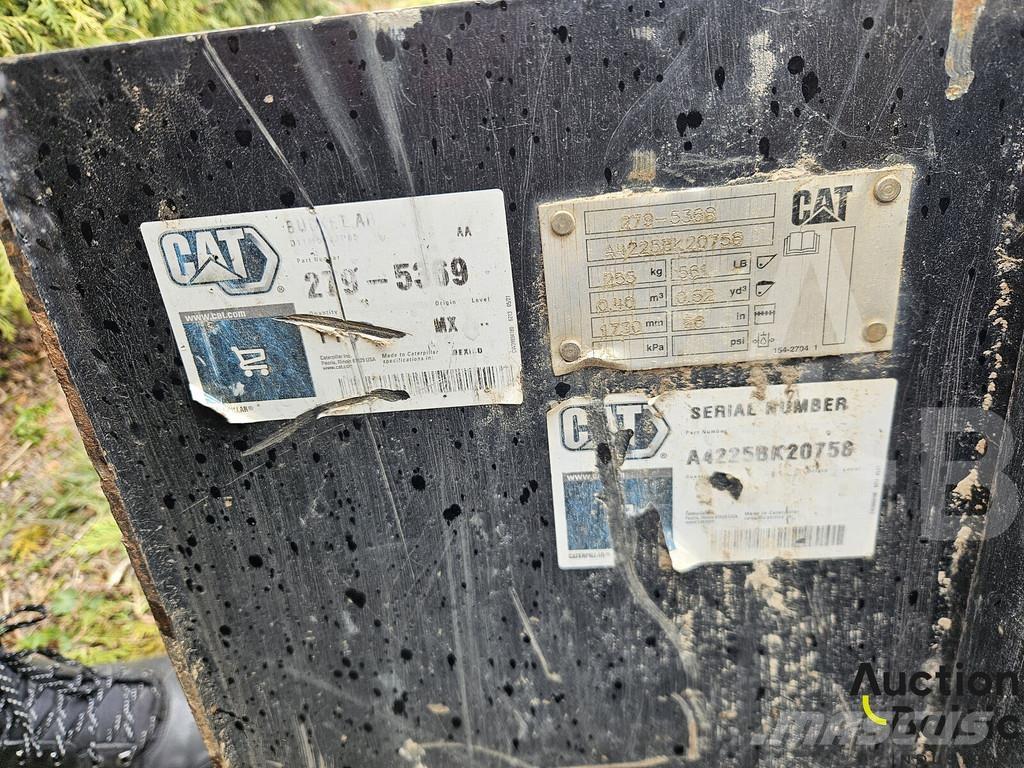 CAT 242 D 3 Ładowarki burtowe