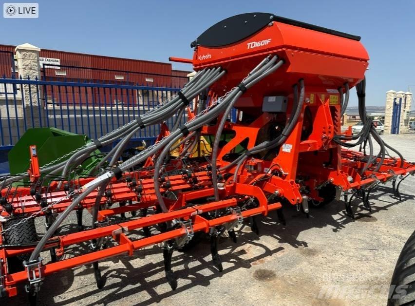Kubota TD1001F Siewniki