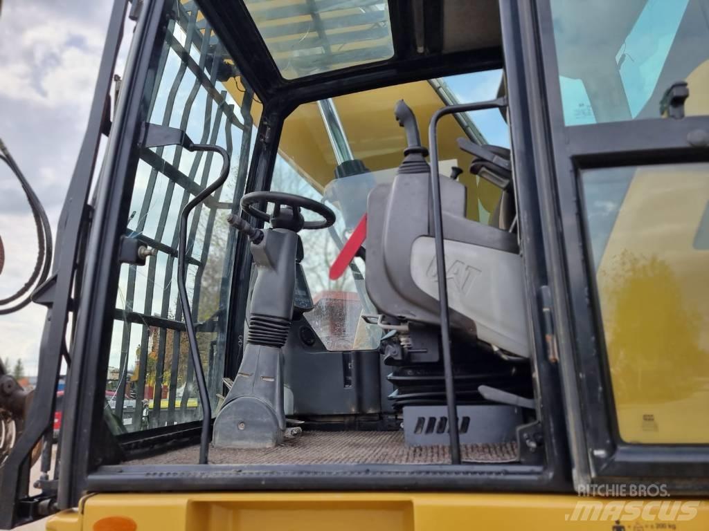 CAT MH 3022 Koparki przeładunkowe