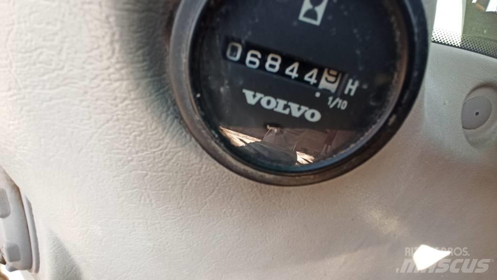 Volvo EC 240 C L Koparki gąsienicowe