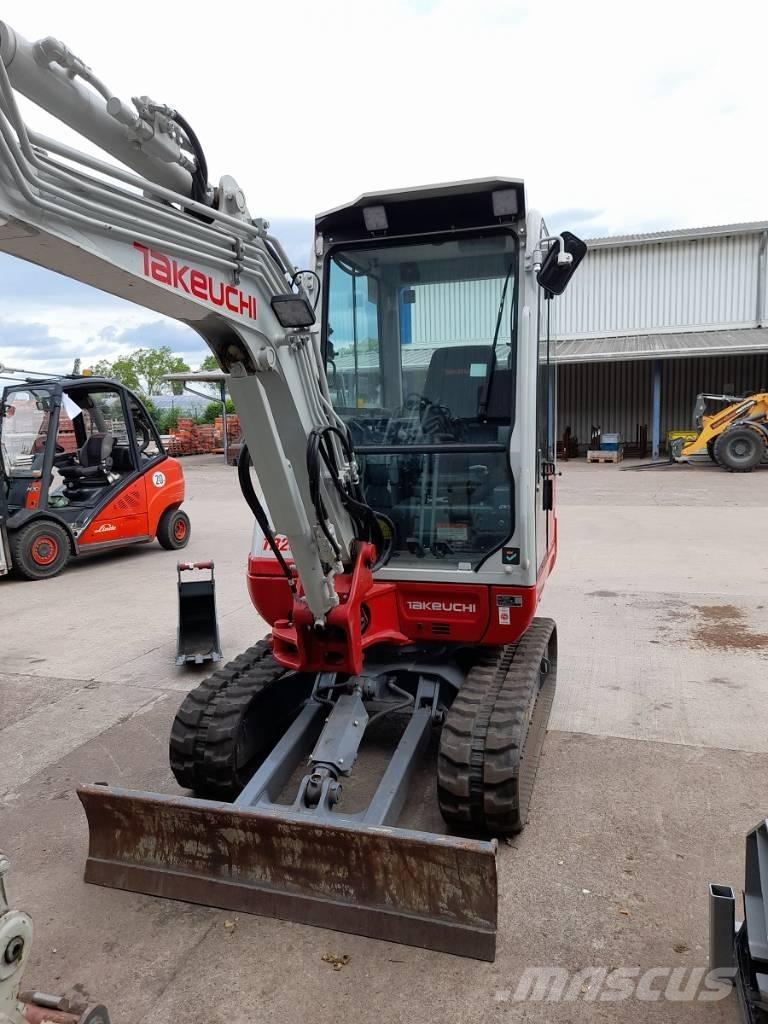 Takeuchi TB 230 Minikoparki