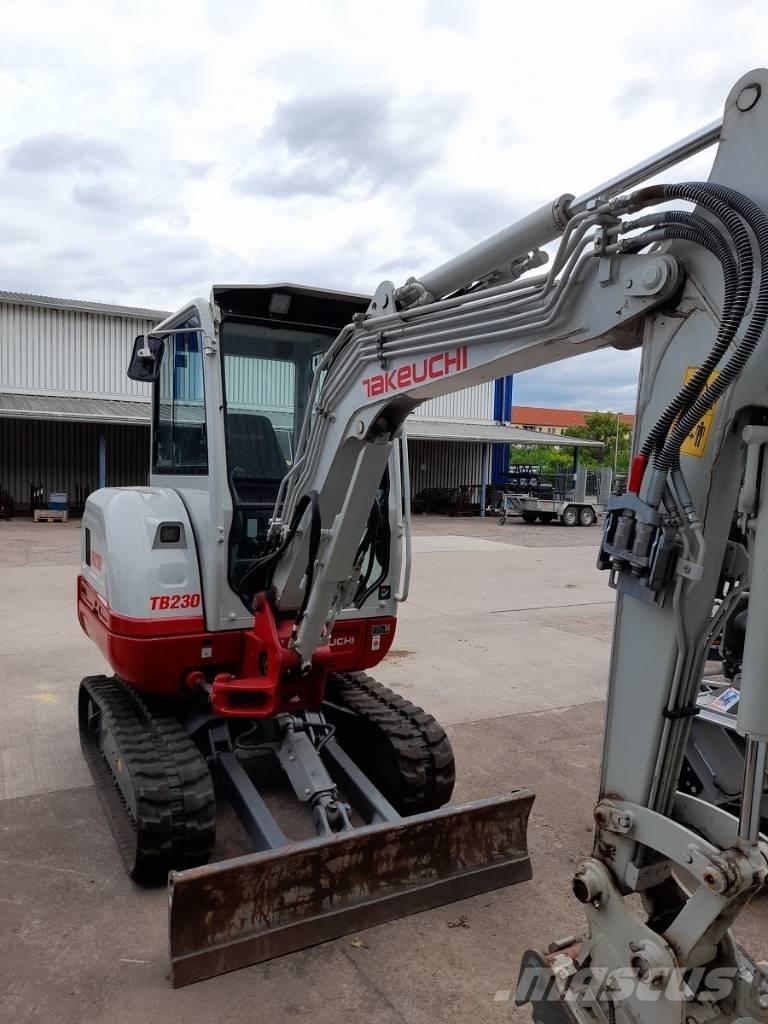 Takeuchi TB 230 Minikoparki
