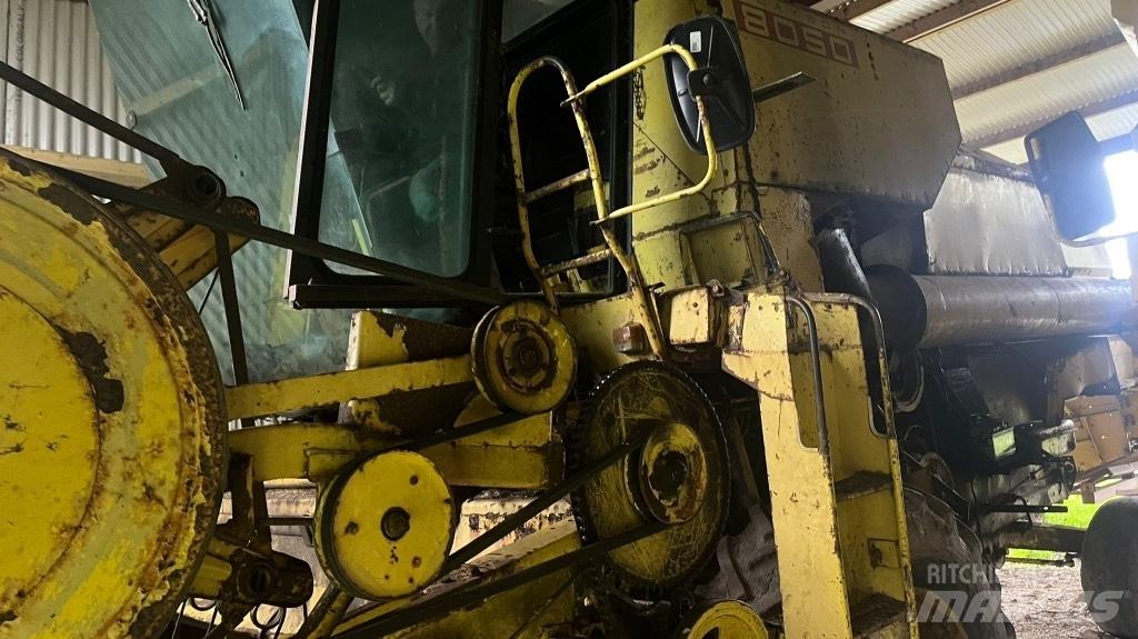 New Holland 8050 Kombajny zbożowe