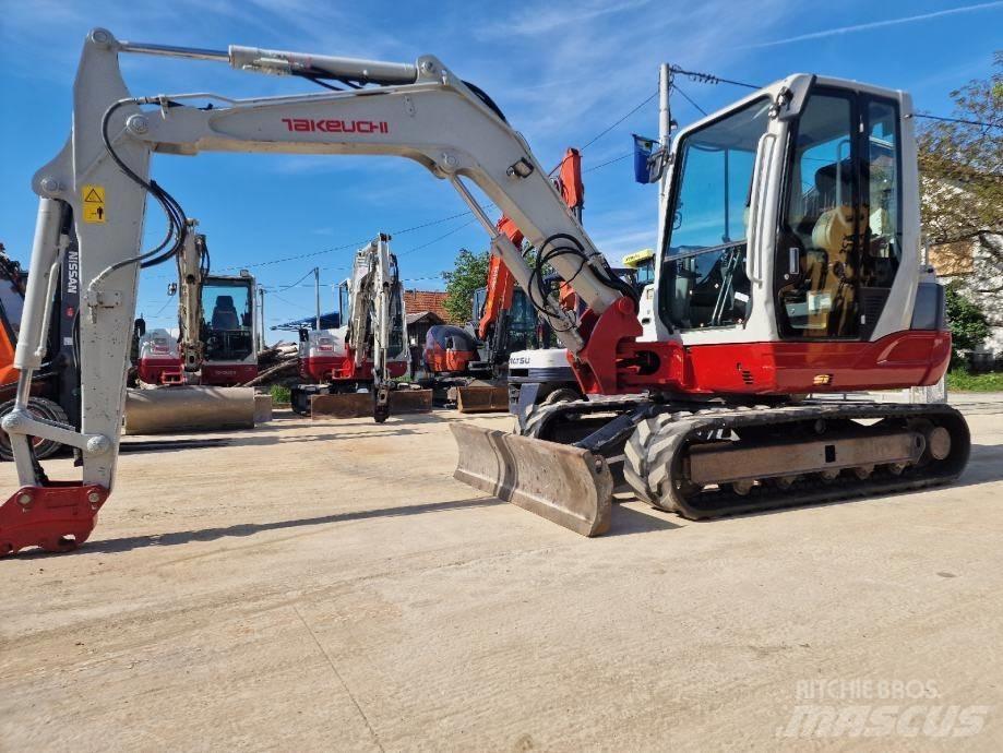 Takeuchi TB250 Minikoparki
