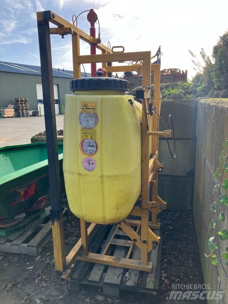 Dubex Tank in frame Zamontowane opryskiwacze