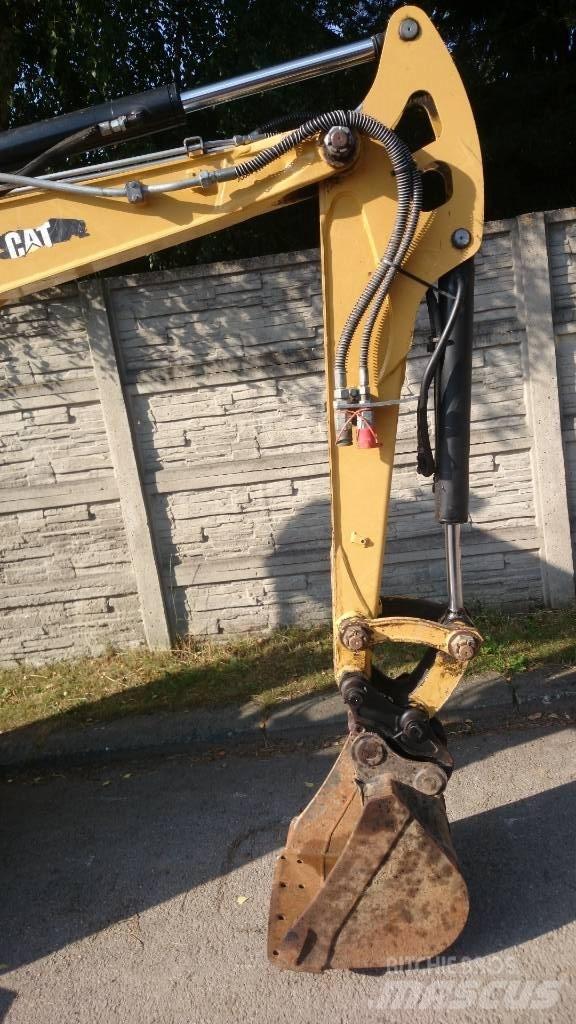 CAT 302.7 D Midikoparki  7t - 12t