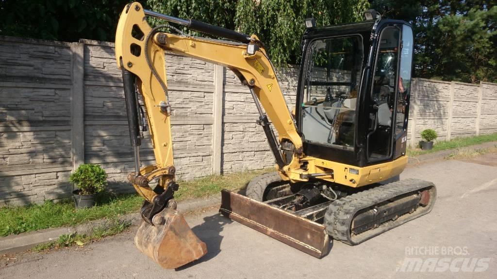 CAT 302.7 D Midikoparki  7t - 12t