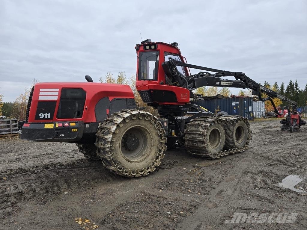 Komatsu 911.7 Harwestery