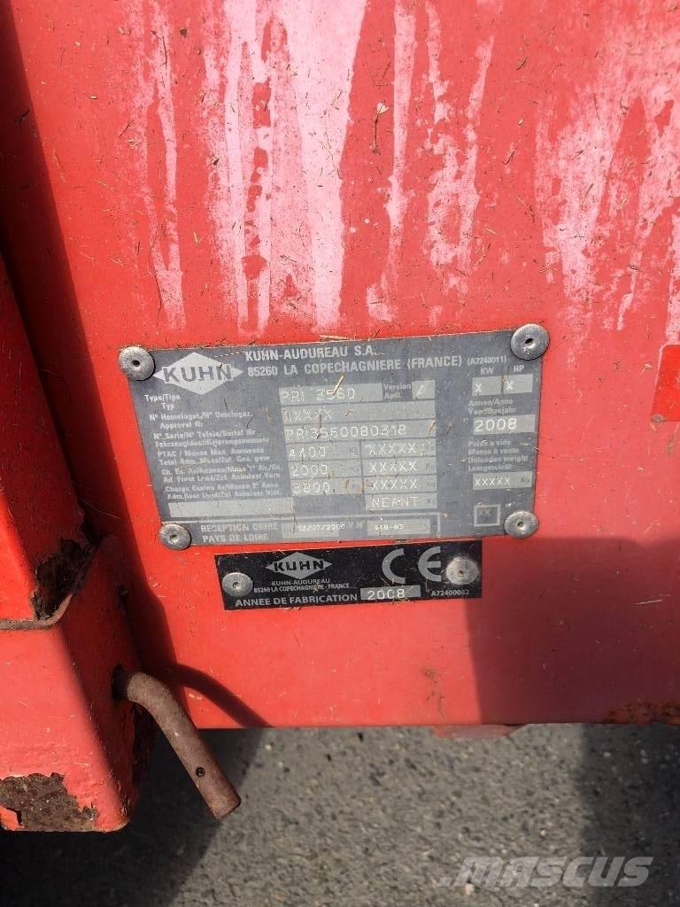 Kuhn 3560 Rozdrabniacze, krajarki i odwijarki słomy