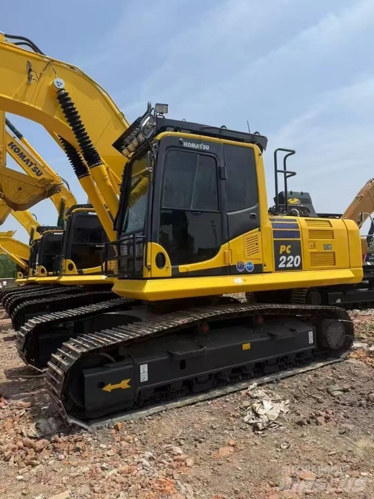 Komatsu 220LC-8 Koparki gąsienicowe