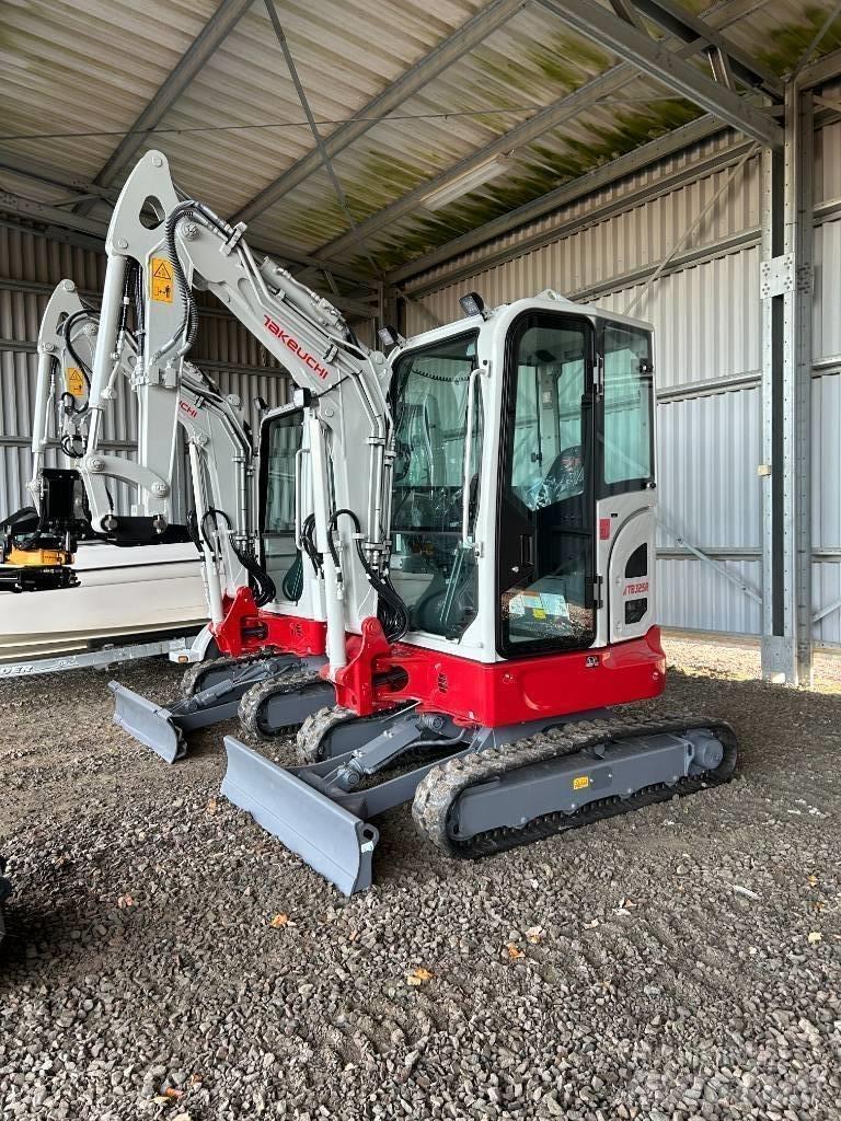 Takeuchi TB325 Minikoparki