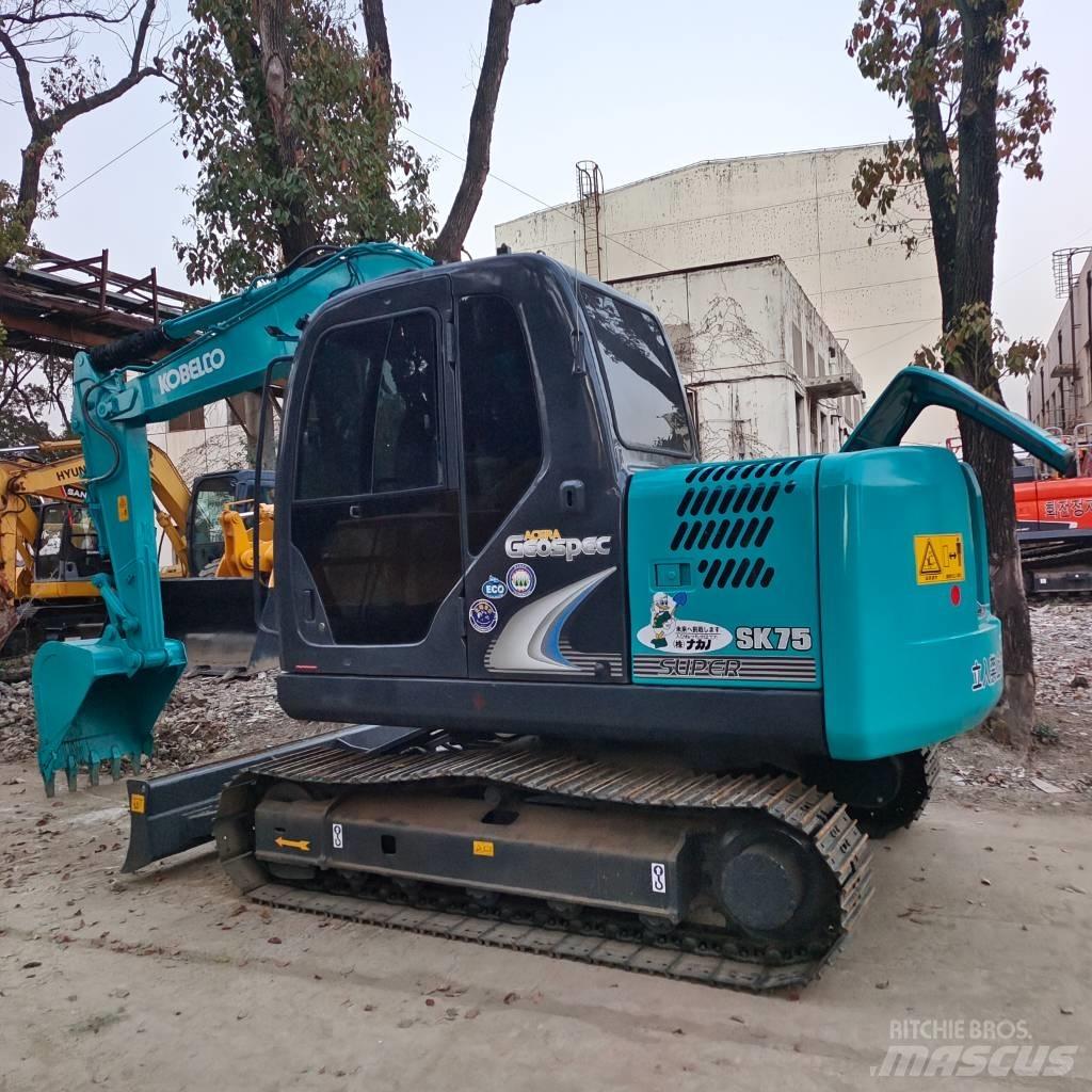 Kobelco SK75 Midikoparki  7t - 12t