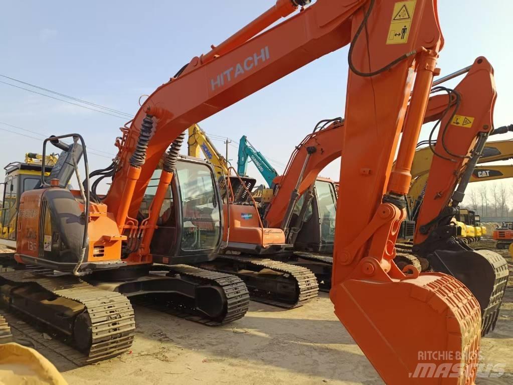 Hitachi ZX135 Koparki gąsienicowe