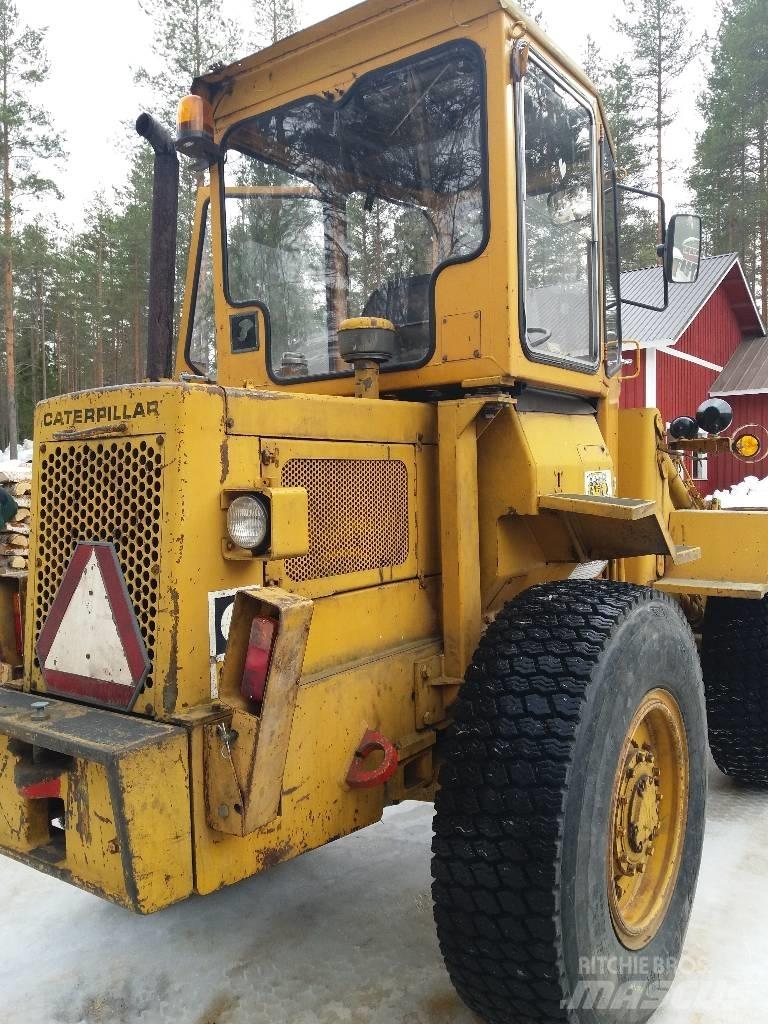 CAT 910 Ładowarki kołowe