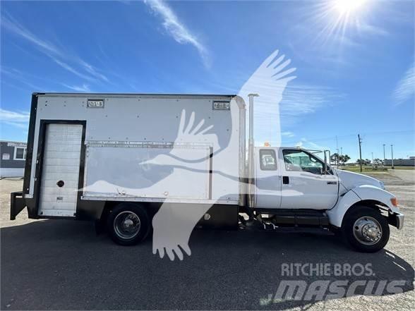 Ford F750 SD Maszyny budowlane - Inne