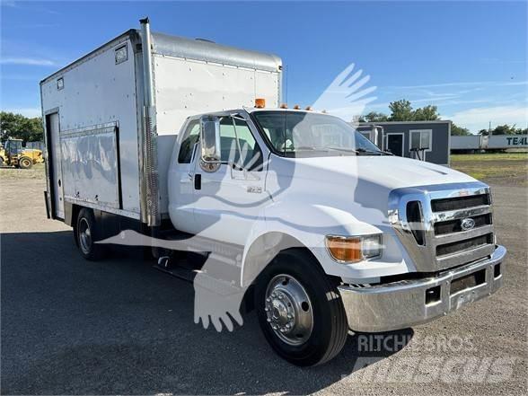 Ford F750 SD Maszyny budowlane - Inne