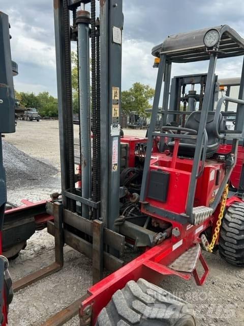Moffett M5500 Wózki widłowe terenowe