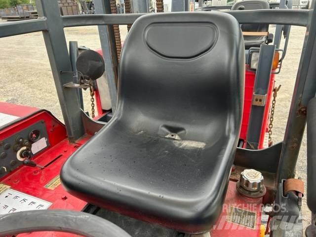 Moffett M5500 Wózki widłowe terenowe